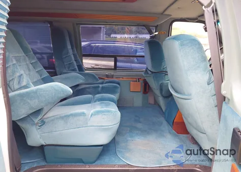 1994 Ford Econoline E150 Van z USA, uszkodzony, nr VIN 1FDEE14N0RHA00870